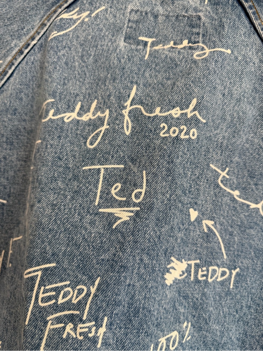Teddy Fresh 2020 Blue Denim Jacket with White Script Print - Picture 3 of 4